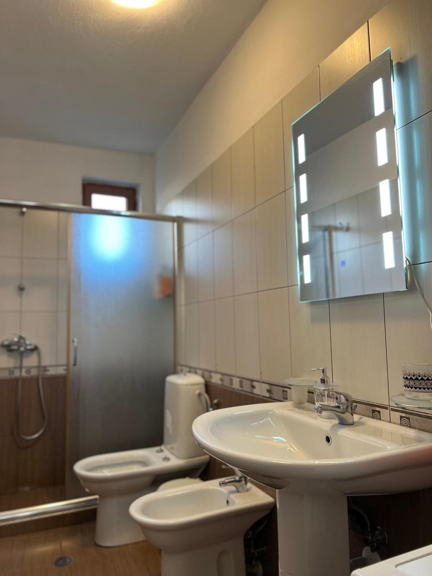 Skanderbeg Square Apartment 02 Tirana Exterior photo